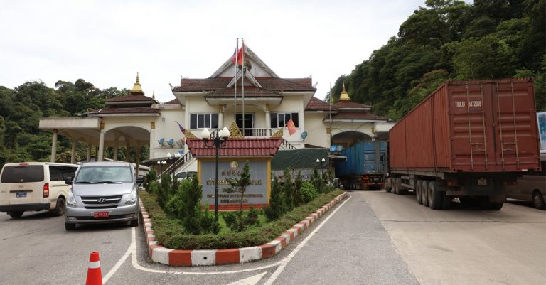 ການຄ້າລາວປະຈຳເດືອນເມສາຂາດດຸນການຄ້າປະມານ 112 ລ້ານໂດລາ